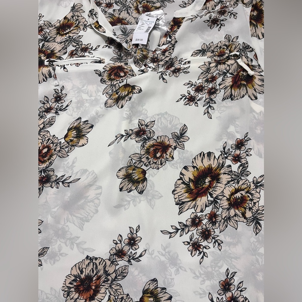 Maurices women’s long sleeve floral blouse - Picture 4 of 4